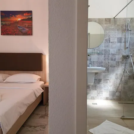 Casa Viviana בית הארחה 3*