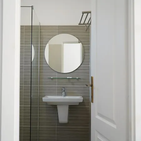 Casa Viviana Vama Veche