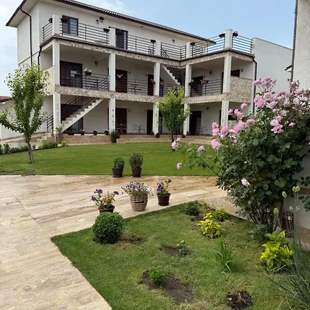 Konukevi Casa Viviana 3*